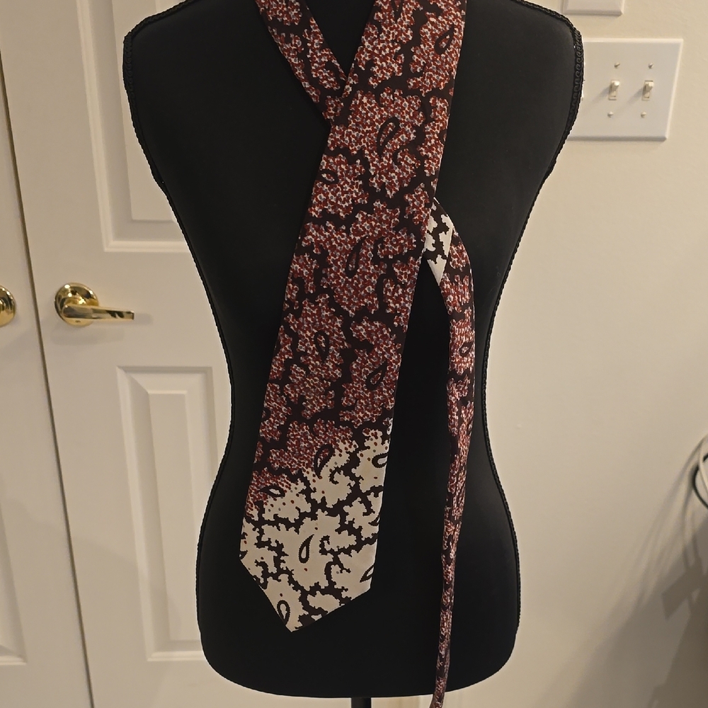 Vintage Cuzzens Patterned Tie